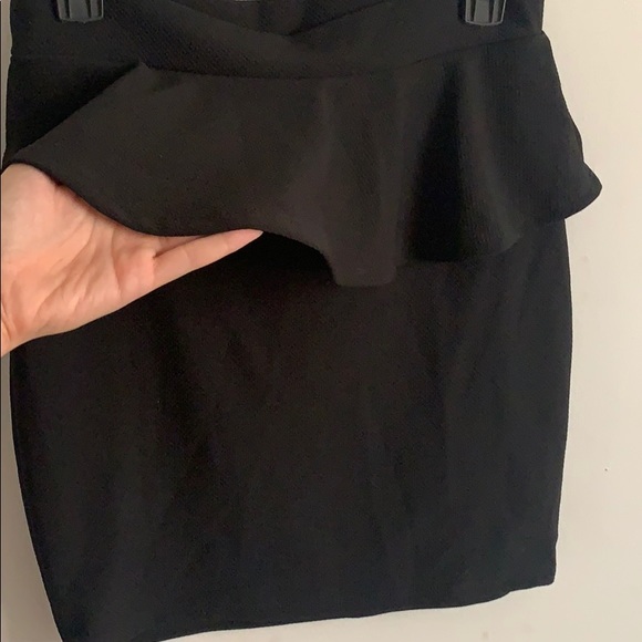 Ruffle Mini Pencil Skirt - Picture 2 of 3